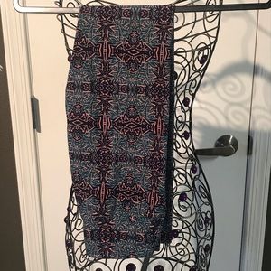 LulaRoe OS leggings EUC.  No signs of wear